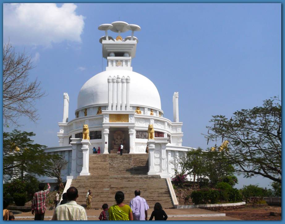 900x703 pixels (84K)